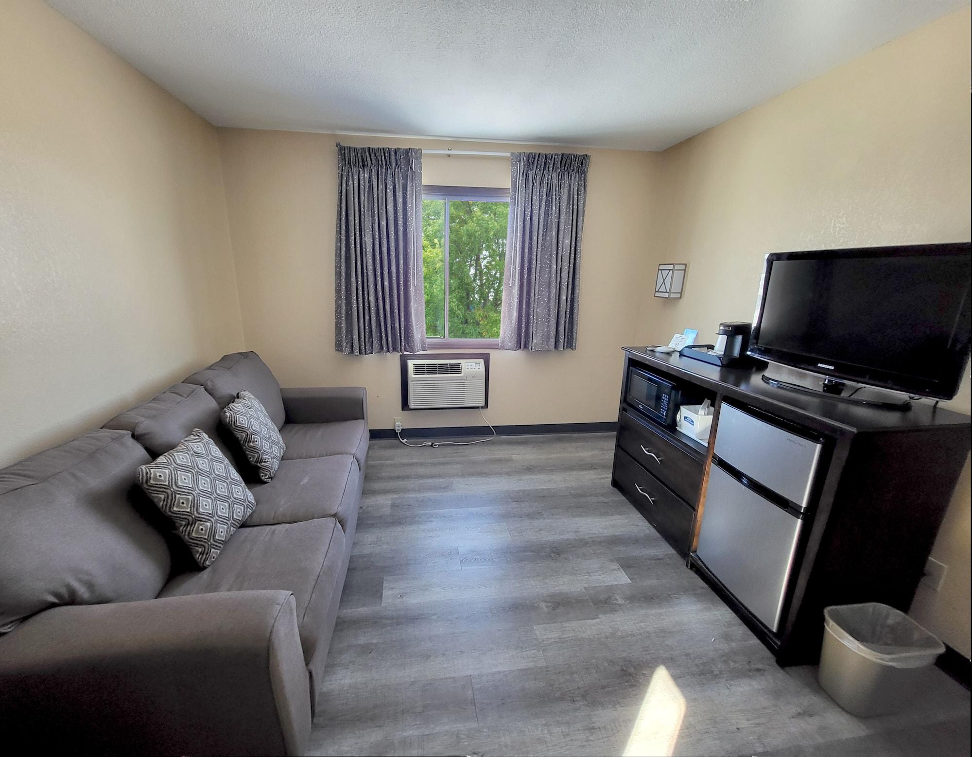 Howard Johnson By Wyndham Waterloo/Cedar Falls Ngoại thất bức ảnh