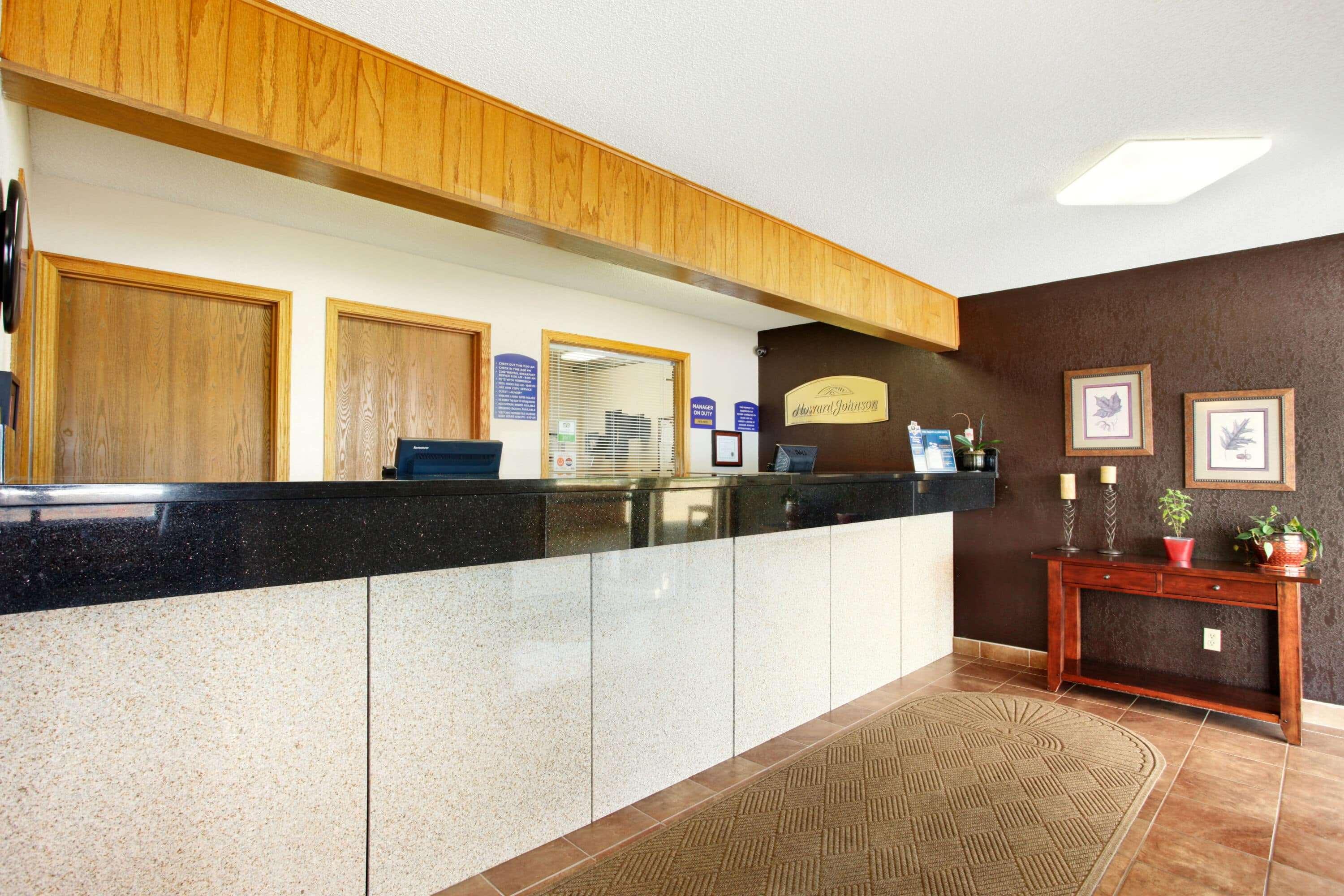 Howard Johnson By Wyndham Waterloo/Cedar Falls Ngoại thất bức ảnh