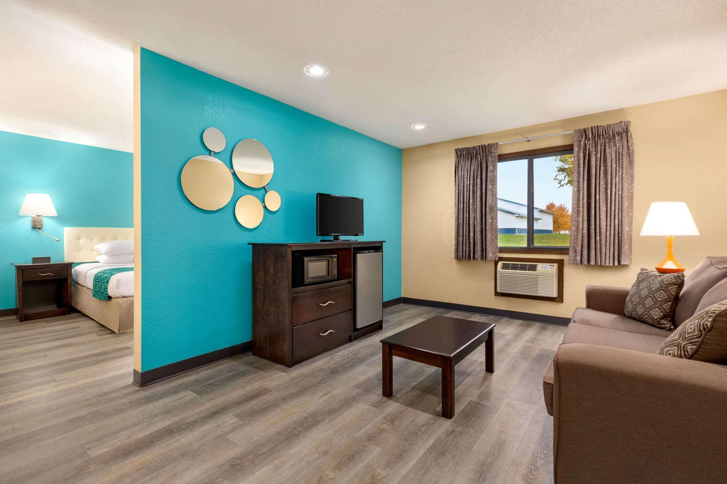 Howard Johnson By Wyndham Waterloo/Cedar Falls Ngoại thất bức ảnh